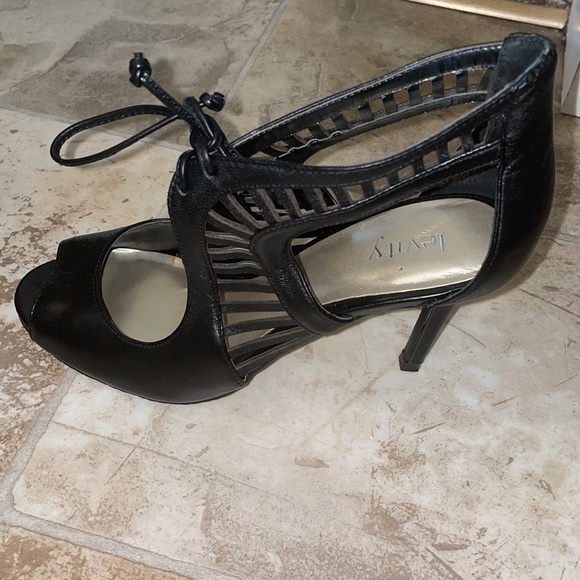 Women’s Levity High Heels - Picture 2 of 6